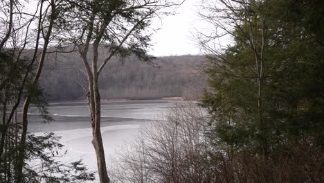 Winter-on-the-lake-in-upstate-new-york