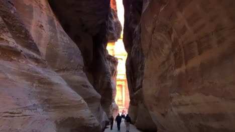 Siq-Der-Eingang-Zu-Petra