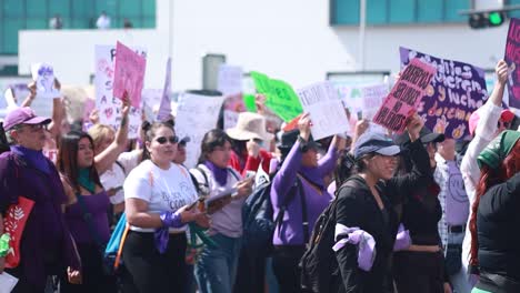 Video-De-La-Marcha-Del-Dia-De-La-Mujer-En-Mexico