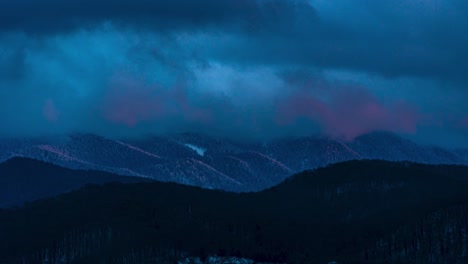 Gorgeous-Winter-Mountain-Timelapse-With-Fast-Moving-Clouds-And-Idyllic-Sunset,-Brasov,-Romania,-Tampa-Mountain