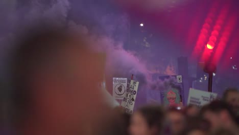 Murcia-Spanien---8.-März-2023:-Demonstration-Zum-Frauentag,-Parade-Auf-Der-Straße-Gran-Via-In-Der-Stadt-Murcia,-Wo-Viele-Frauen-Gleichheit,-Freiheit-Und-Menschenrechte-Fordern