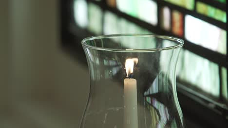 Candle-Burning-Closeup---First-Presbyterian-Church---West-Chester,-PA