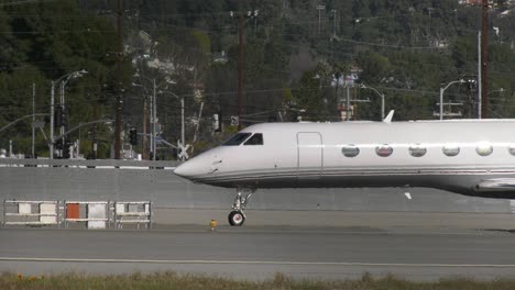 Privatflugzeug-Bereitet-Sich-Auf-Die-Reise-Vor