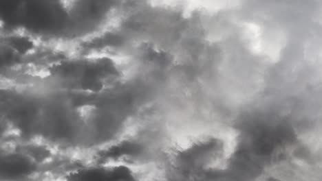 4k-Cielo-Nublado-Oscuro-Y-Tormenta-De-Nubes