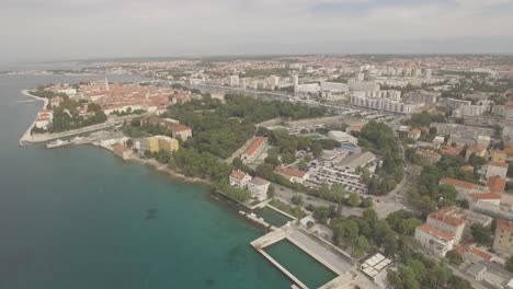 Eine-Wunderschöne-Aussicht-Auf-Die-Dalmatinische-Stadt
