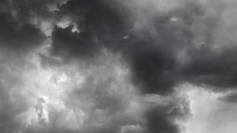 4k-Ansicht-Von-Gewitter-Und-Sturmwolken