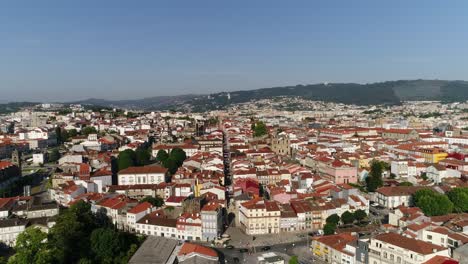 Schöne-Stadt-Braga,-Portugal,-Luftaufnahme