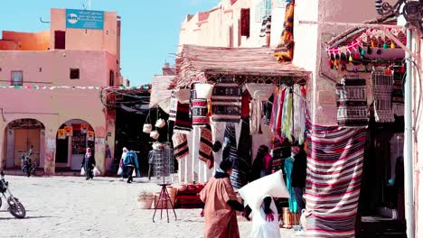 Descubre-La-Encantadora-Belleza-De-La-Ciudad-De-Ghardaia,-Argelia,-Con-Esta-Vista-Panorámica-De-La-Ciudad