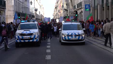 Demonstrationen-In-Lissabon-Während-Der-Feierlichkeiten-Am-25.-April
