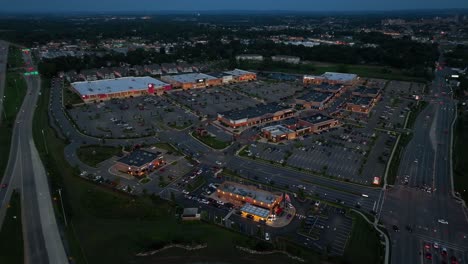 Modern-suburban-retail-shopping-in-USA