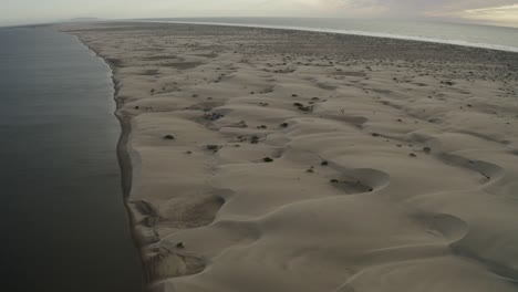 Sand-Dune-Beach-Coastline-of-Baja-California-Sur-in-Mexico,-Aerial