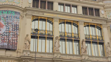 Estructura-De-Los-Grandes-Almacenes-Printemps-Haussmann-En-París,-Francia