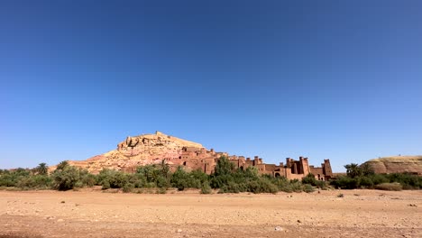 Ait-Benhaddou-Una-Famosa-Ciudad-Histórica-Fortificada-En-El-Desierto-De-Marruecos