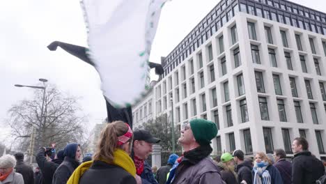 Agricultores-Flamencos-Que-Protestan-Contra-La-Reducción-Forzada-Del-Ganado-Y-Las-Medidas-Para-Reducir-Las-Emisiones-De-Nitrógeno-Co2---Bruselas,-Bélgica