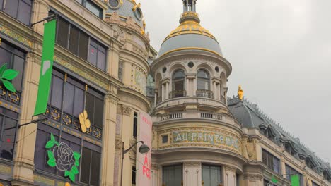 Elegantes-Kaufhaus-Von-Printemps-Haussmann-In-Der-Stadt-Paris,-Frankreich