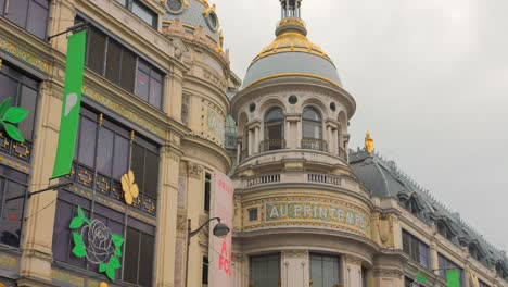 Elegant-Department-Store-Of-Printemps-Haussmann-In-Paris-City,-France