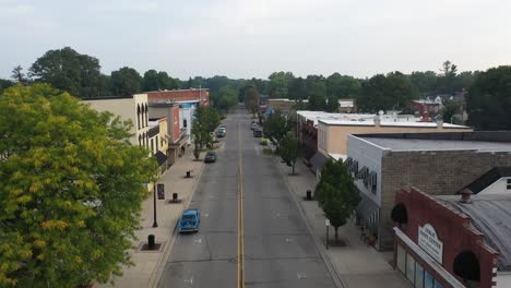 4k-Antena-Leslie-Michigan-Calle-Principal-De-Baja-A-Alta-Revelación