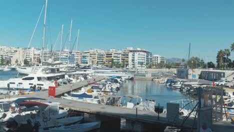 Piraeus-Attica-Zeas-Marina-Repleto-De-Barcos-Amarrados