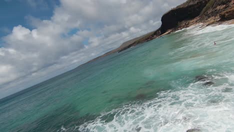 Una-Vista-Del-Océano-Pacífico-Desde-Make-Horse-Beach,-West-Molokai,-Hawai.