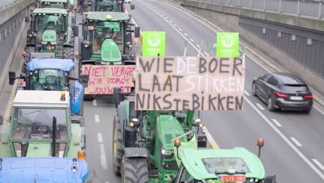 Flämische-Landwirte-Protestieren-Gegen-Die-Erzwungene-Schrumpfung-Des-Viehbestands-Und-Maßnahmen-Zur-Reduzierung-Der-CO2-Stickstoff-Emissionen-–-Brüssel,-Belgien