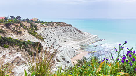 The-white-cliffs-of-the-Stair-of-the-Turks-on-Sicily,-Italy---spring-time-lapse