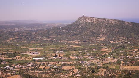 Panorama-Der-Berge-Und-Des-Dorfes-Auf-Der-Insel-Rhodos-In-Griechenland