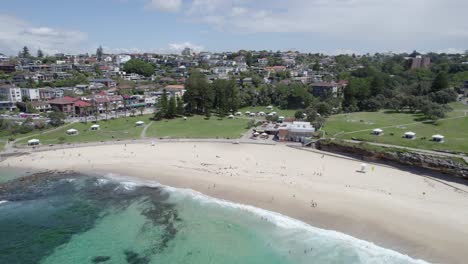 Aerial-View-Of-Bronte-Beach-And-Park-Pn-A-Sunny-Summer-Day-In-Eastern-Suburbs,-Sydney,-Australia