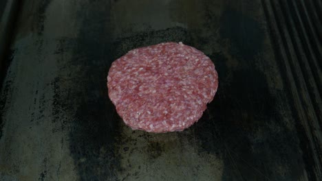 Grilling-Beef-Meat-For-Hamburger