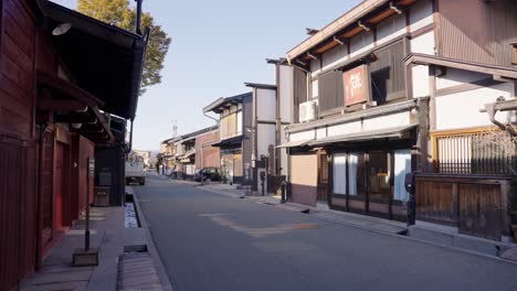 Hermoso-Y-Antiguo-Barrio-Japonés-En-Takayama,-Gifu