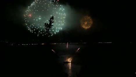 huge-firework-show-on-the-sea