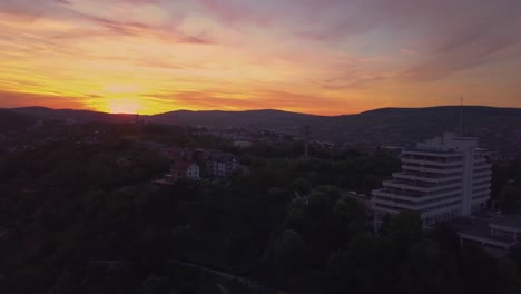 Sunset-Red-Skyline-at-Cluj,-Romania,-Transylvania