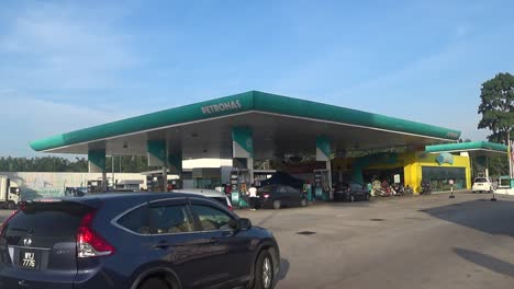 Petronas-petrol-station-during-daytime-in-Malaysia