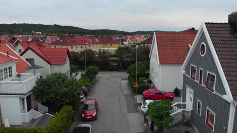 Aerial-footage-recorded-on-low-altitude-in-the-suburban-area-Bagaregarden,-Gothenburg