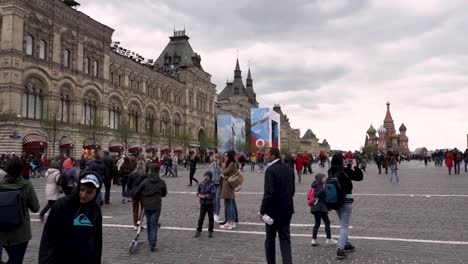 Goma-De-Mascar,-Vista-De-La-Plaza-Roja,-Moscú,-Rusia