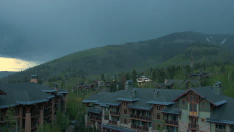 Vista-Al-Patio-Desde-El-Hyatt-Centric-En-Park-City,-Utah