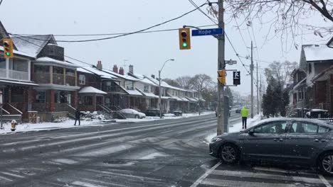 Arctic-Blast-Trae-Un-Invierno-Temprano-A-Toronto-En-Otoño,-Noviembre