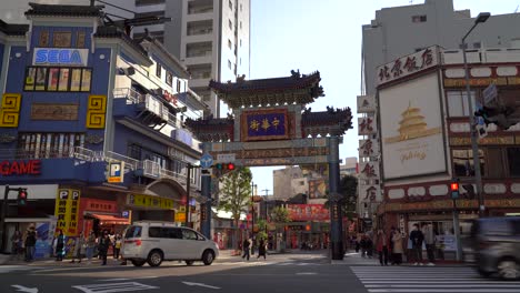 The-Main-Gate-To-China-town-in-Yokohama-City---The-popular-place-for-enjoying-Chinese-food-restaurant-in---Wide-Shot