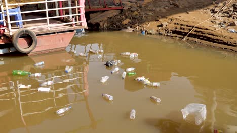 People-throw-plastics-and-other-trash-in-the-Nile-River-and-damage-the-environment