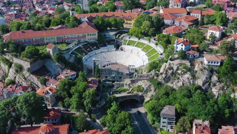 Langsame-Enthüllung-Des-Antiken-Theaters-In-Plovdiv,-Bulgarien
