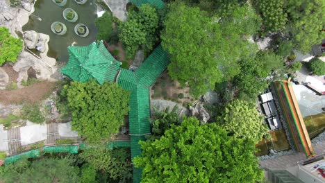 Hong-Kong-Wong-Tai-Sin-temple-and-gardens,-Aerial-view-of-the-Great-immortal-Wong-shrine,-Downtown-Kowloon