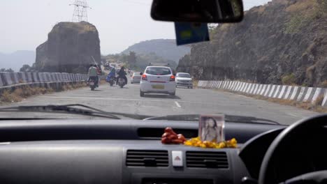 El-Camino-Que-Atraviesa-La-Montaña-De-Los-Ghats-Occidentales-Lonavala-India-Maharashtra