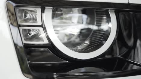 Land-Rover-Defender-Neue-Generation-Modernes-LED-Frontlicht,-Britischer-Geländewagen,-Range-Rover,-Außenbeleuchtung-Für-Autos