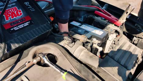 Securing-the-new-battery-that-has-replaced-the-old-battery
