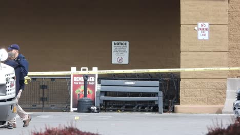 FBI-police-officer-on-duty-at-crime-scene-at-Tops-Friendly-Market-in-Buffalo