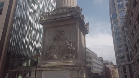 Close-up-of-the-base-of-the-Monument-to-the-Great-Fire-of-London