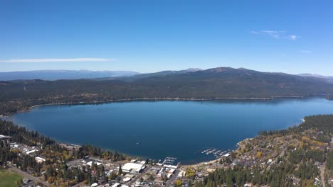 Orbiting-aerial-shot-of-Payette-Lake-in-Idaho