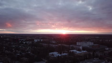 Sonnenuntergang-In-Der-Stadt-Tartu