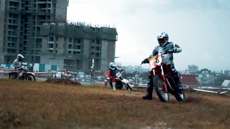 Dirt-bike-racing-on-the-track