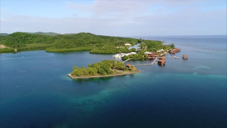 Luftaufnahme:-Coco-View-Resort,-Roatan,-Honduras