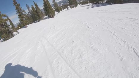 Zeitlupen-Snowboarden-Im-Breckenrdige-Colorado-Bei-Unglaublichem-Neuschnee